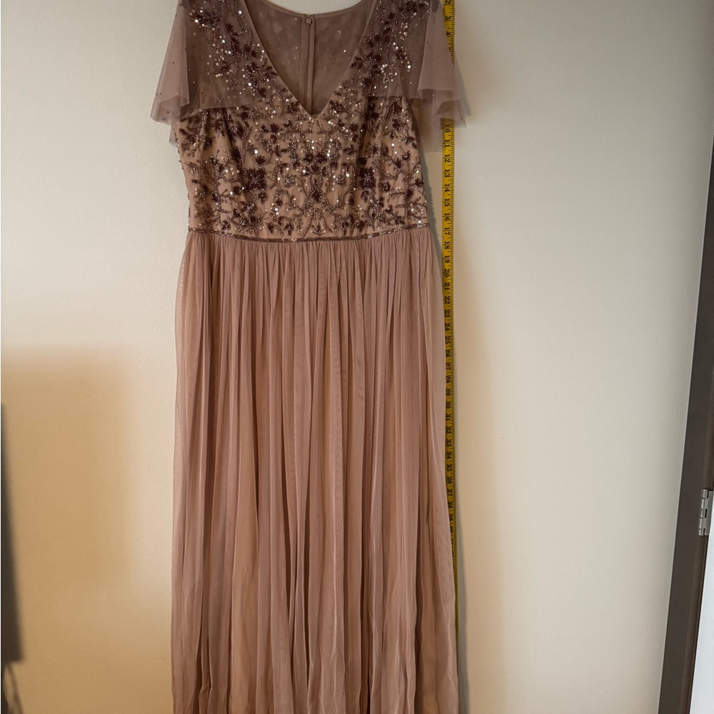 Elegant Sequin Embellished Evening Dress